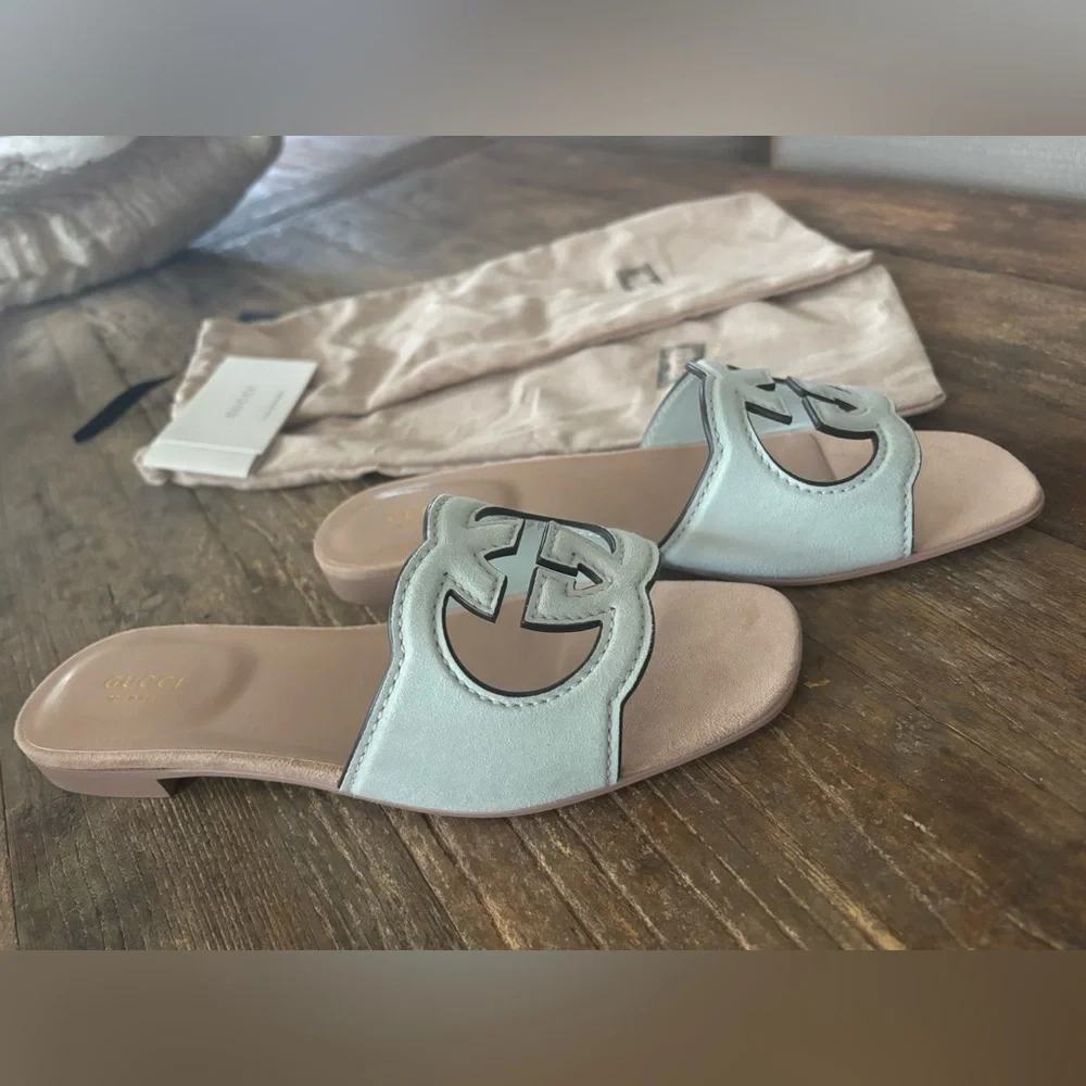 Gucci Scamosciato Sandals - Picture 12 of 12